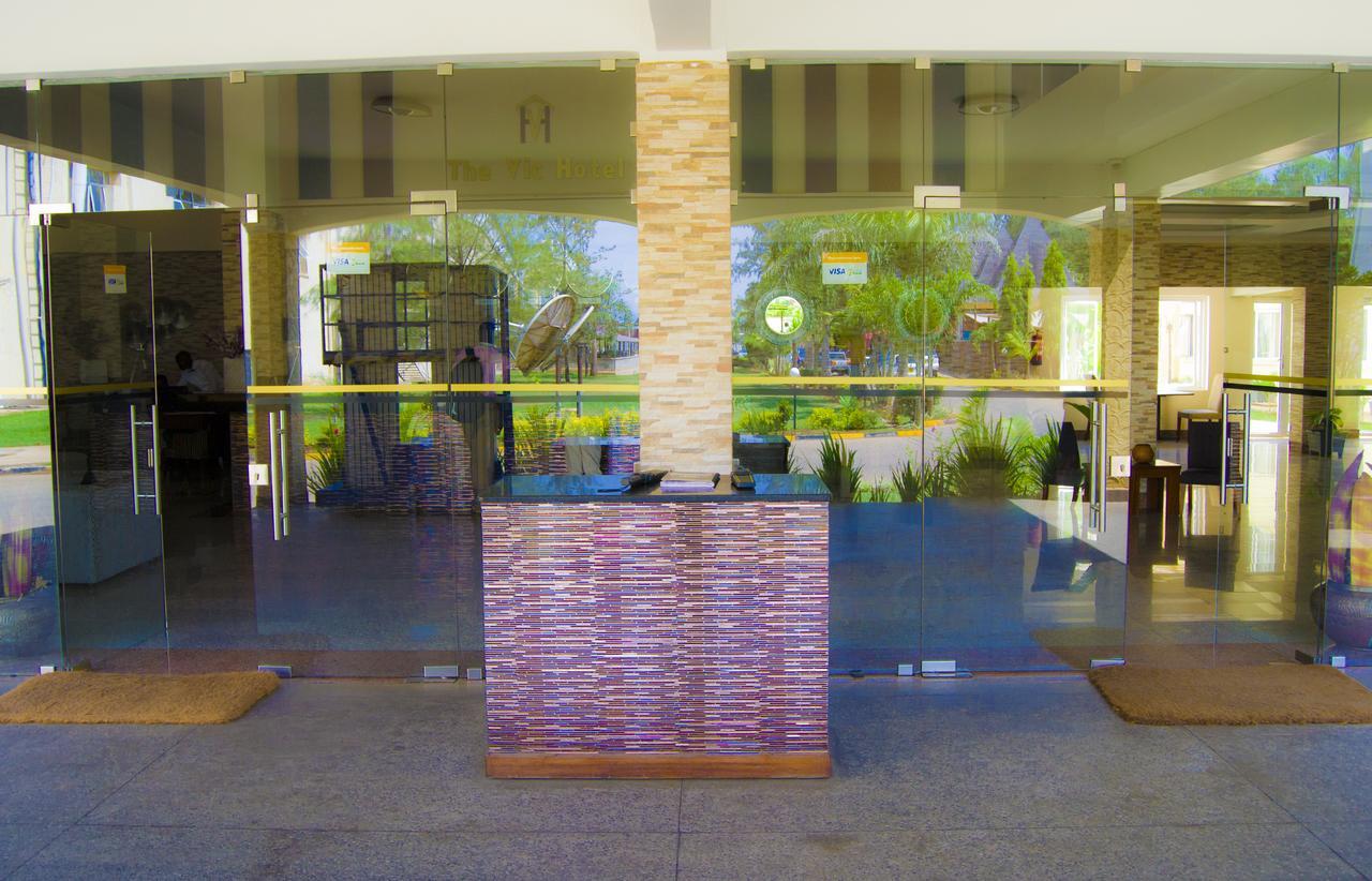The Vic Hotel キスム エクステリア 写真