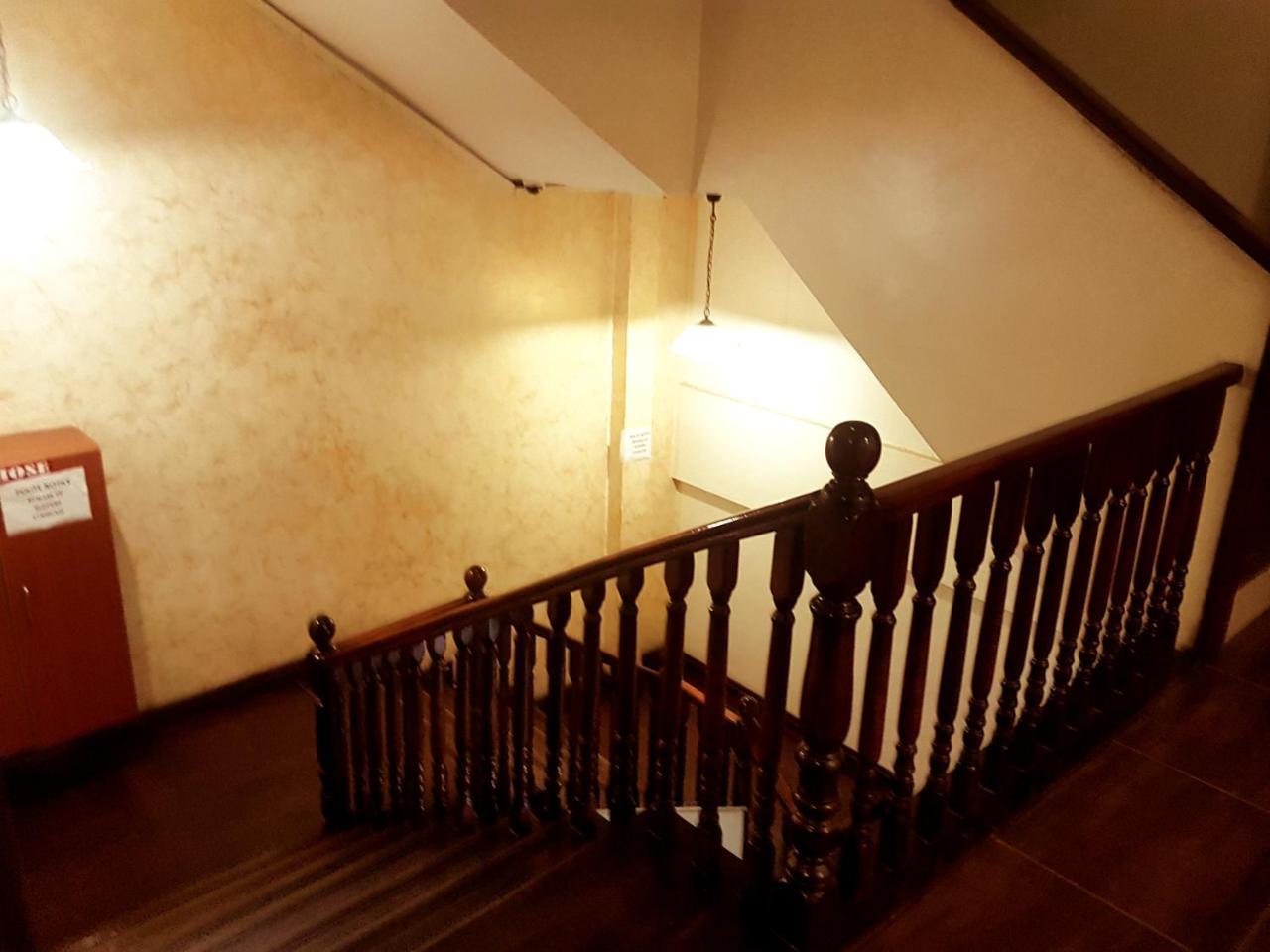 The Vic Hotel キスム エクステリア 写真
